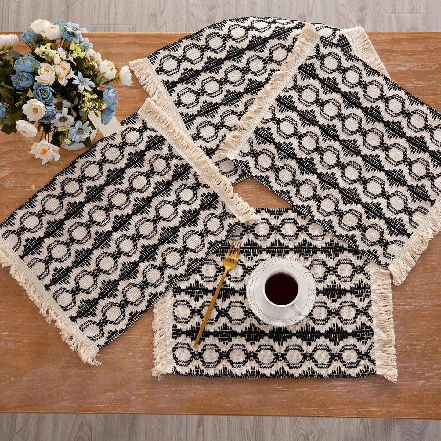 Linen Weave: Cotton and Linen Style Fabric Woven Placemat