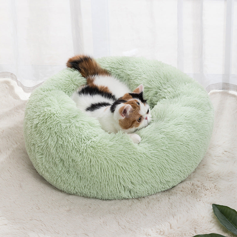 Winter Haven Pet Bed: Cozy Cat Retreat