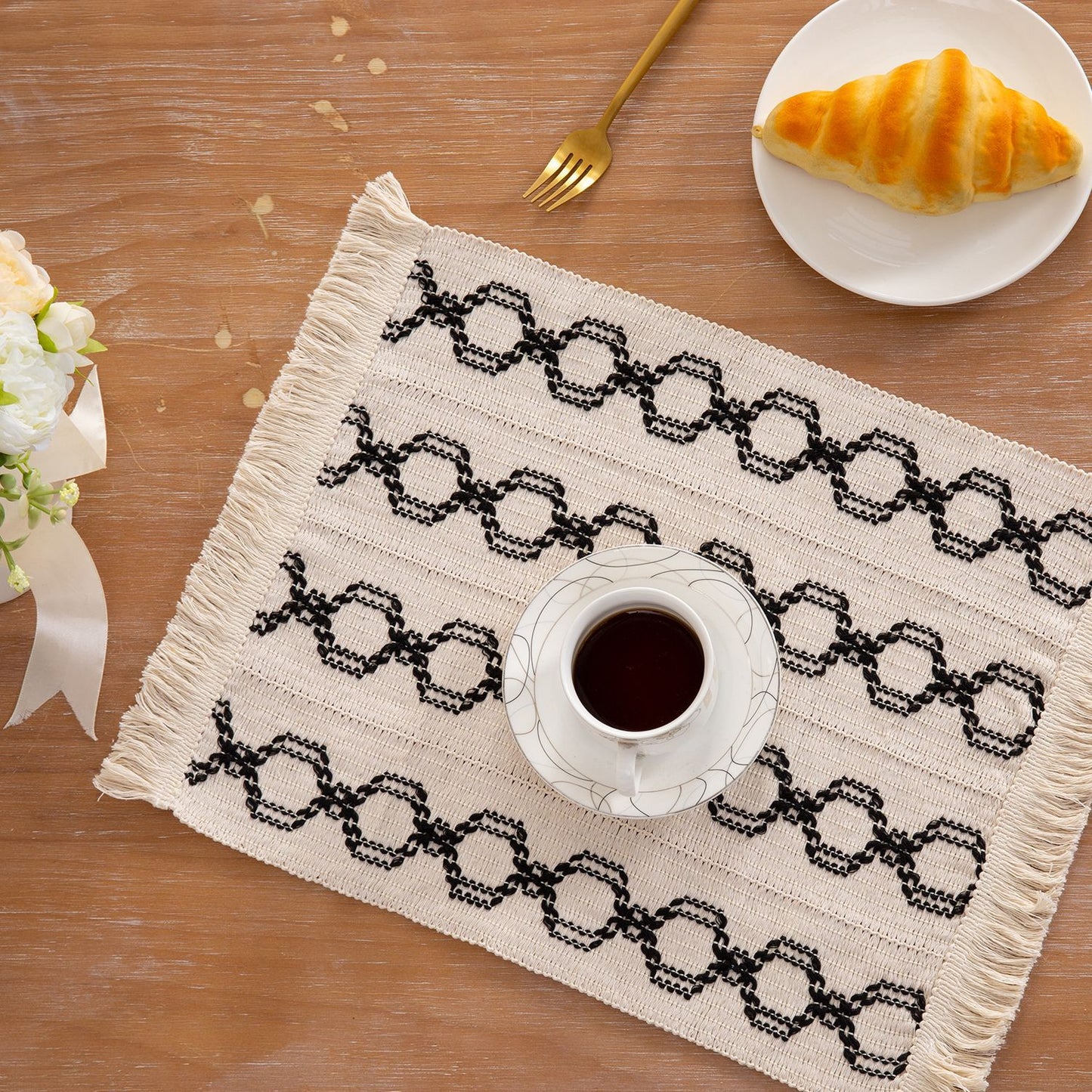 Linen Weave: Cotton and Linen Style Fabric Woven Placemat