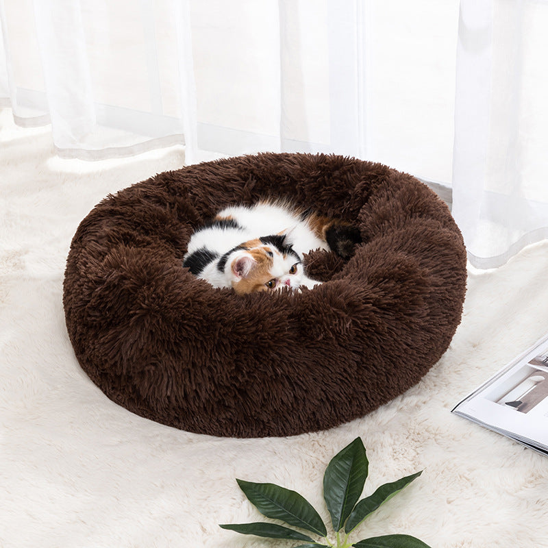 Winter Haven Pet Bed: Cozy Cat Retreat
