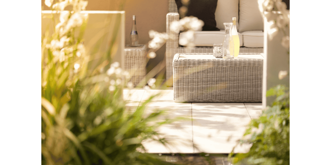 How to Create a Cosy Outdoor Space for Summer Entertaining