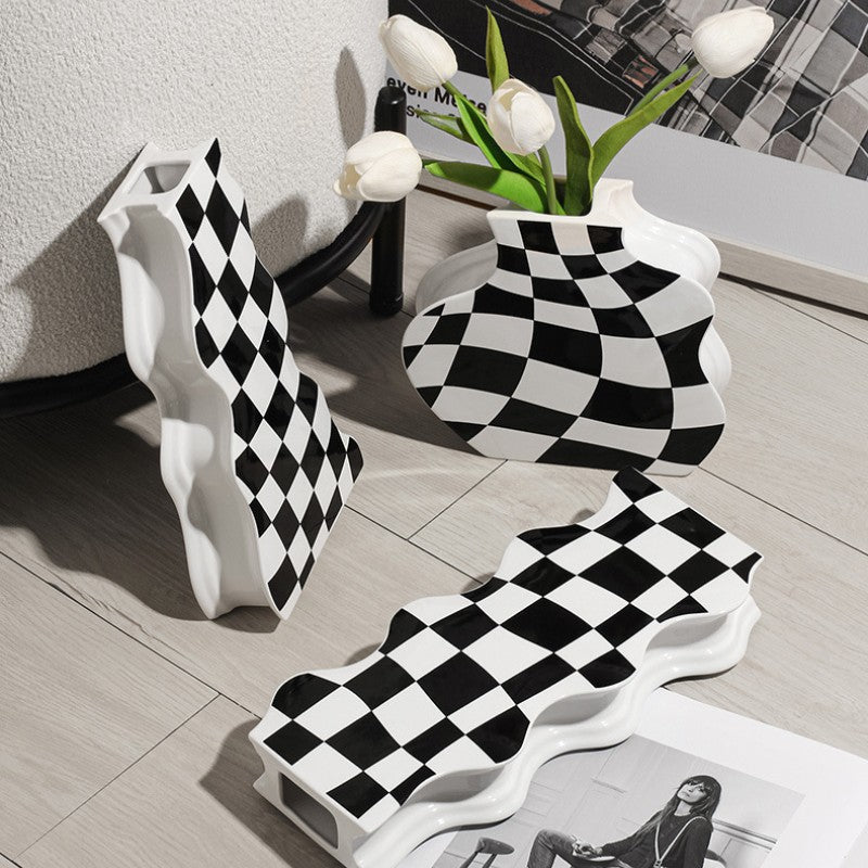 Checkered Elegance: Ceramic Vase Ornaments