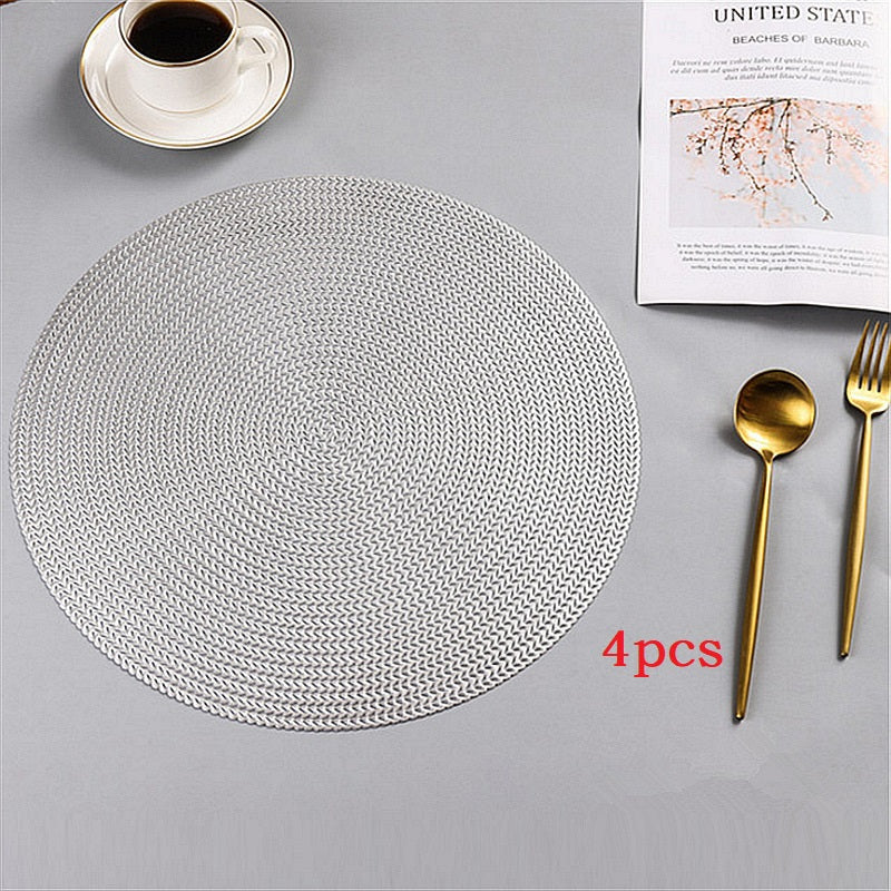 Golden Loom: Metallic Western-Style Woven Placemat