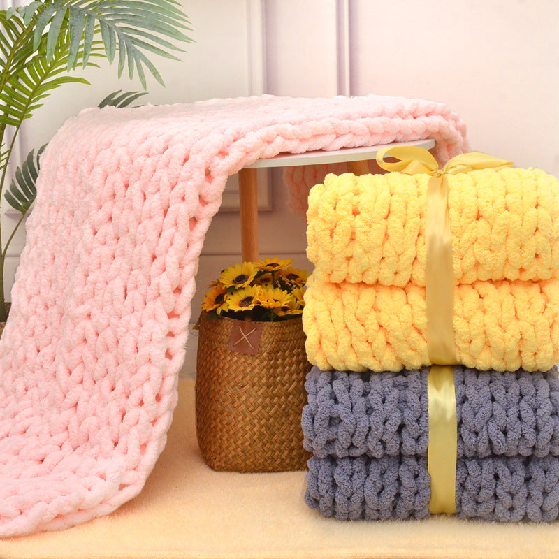 Cozy Craft: Handmade Thick Wool Woven Throw