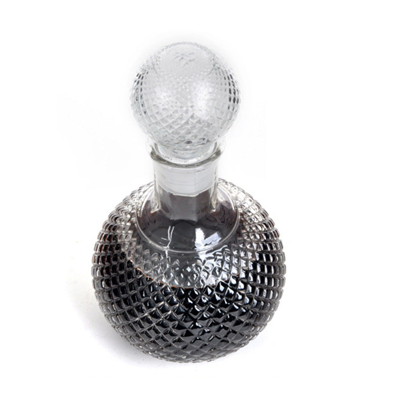 Diamond Globe: Round Glass Decanter