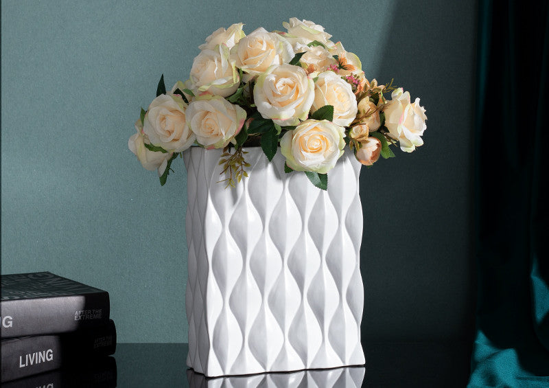 Contempo Vase: Modern Vase