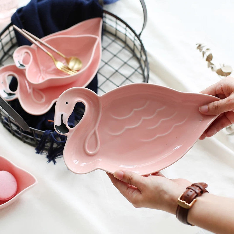 Flamingo Fiesta: Creative Ceramic Dish