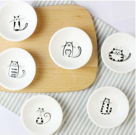 Whisker Wonder: Adorable Cartoon Cat Dish