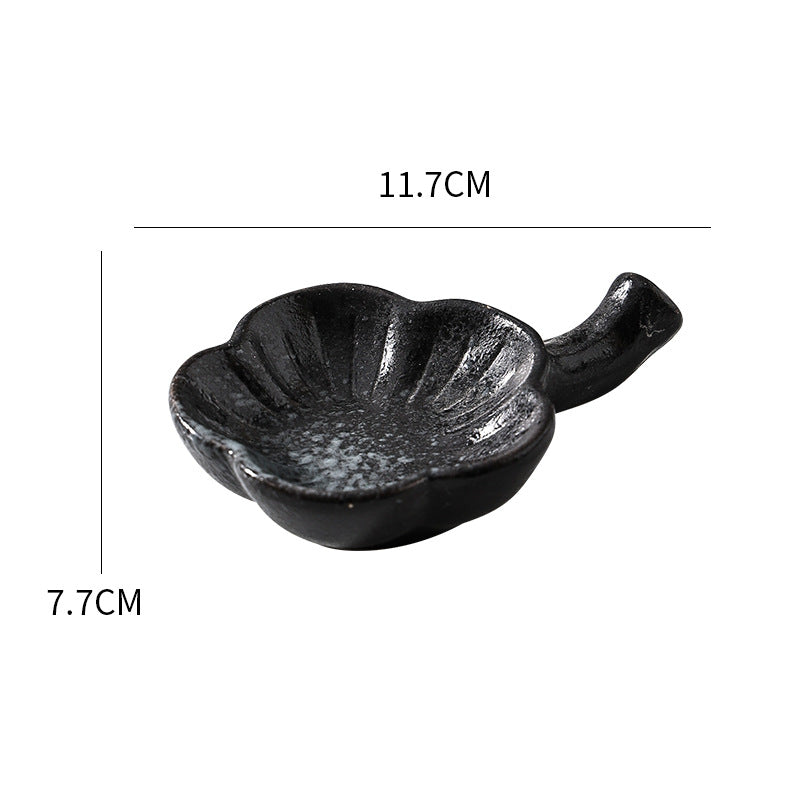 Petals & Handle: Flower-Shaped Dish