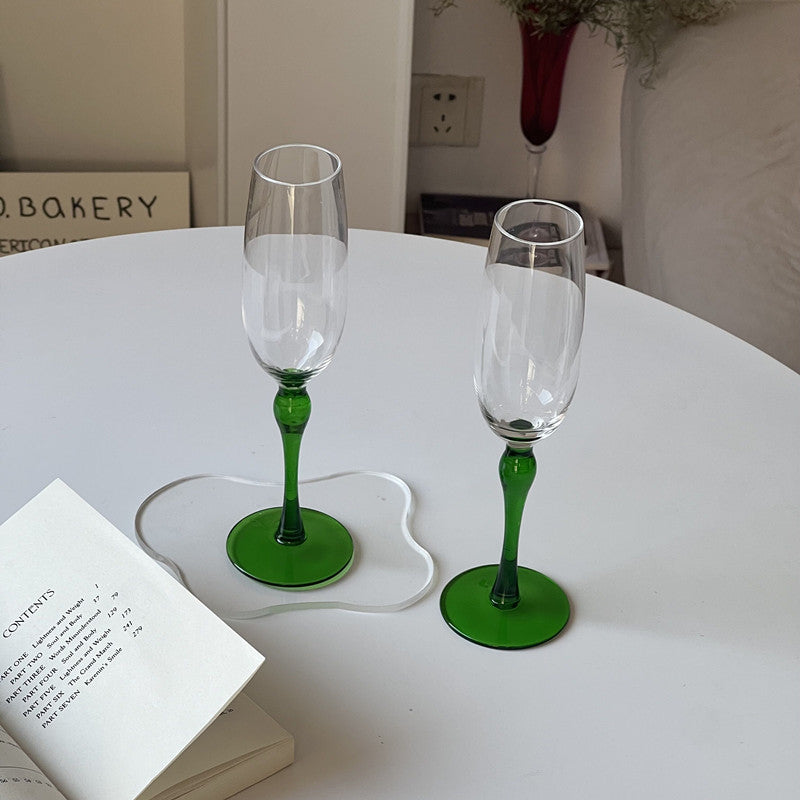 Emerald Elegance: Stem Wine Glass