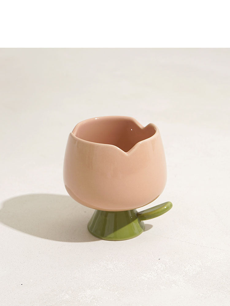 Blossom Buddy: Cute Flower-Shaped Ceramic Flowerpot