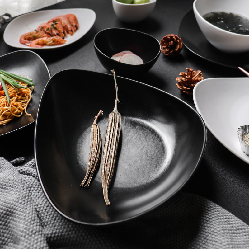 Artisanal Elegance: Ceramic Irregular Bowls and Plates