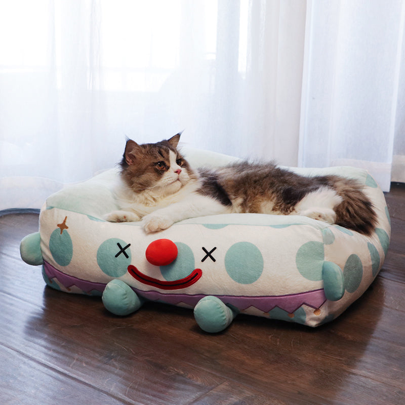 Clown Cuddle Cozy Pet Bed