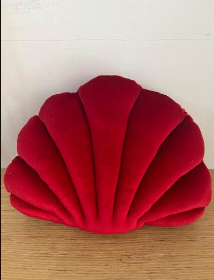 Ocean Bloom: Vibrant Shell-Shaped Cushions