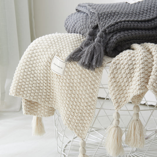 Cozy Knot: Fringed Knitting Wool Blanket