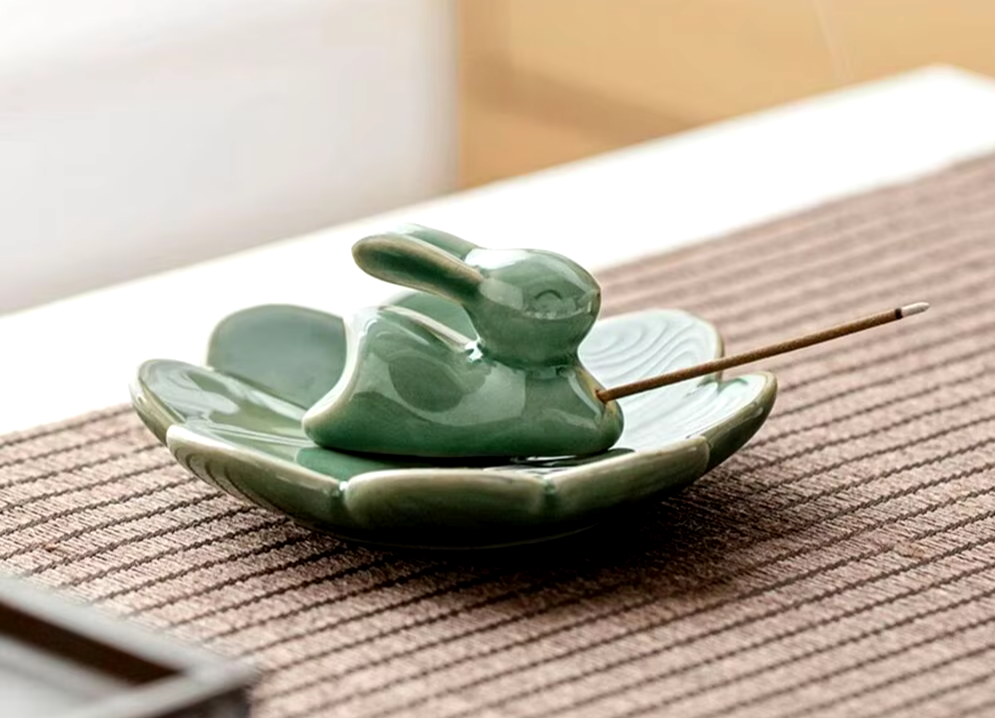 Lucky Rabbit Aroma - Jade Rabbit Incense Holder