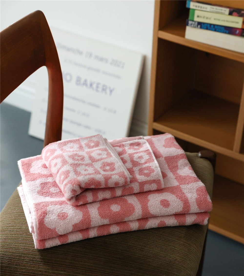 Retro Bloom Colourful Flower Patterned Cotton Towel