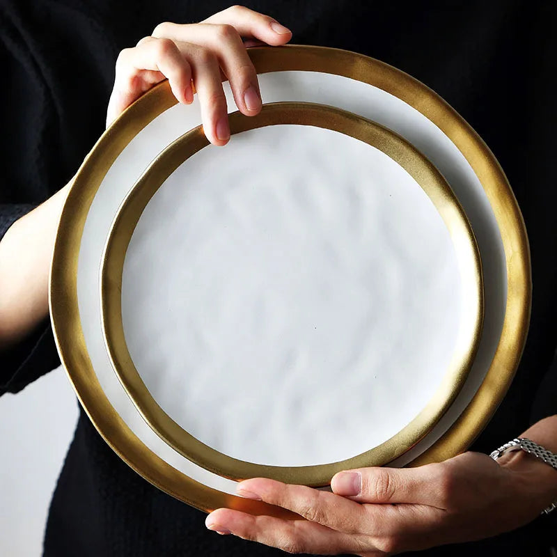 Opulent Elegance: Gold-Rimmed Monochrome Dinnerware