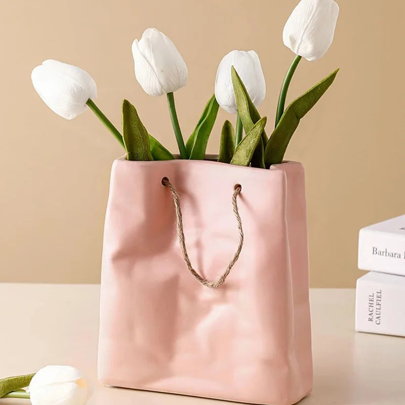 Market Finds: Shopping Bag-Shaped Vase