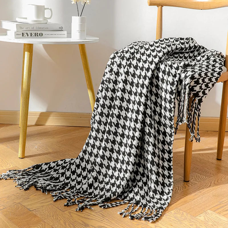 Houndstooth Pattern Knitted Throw