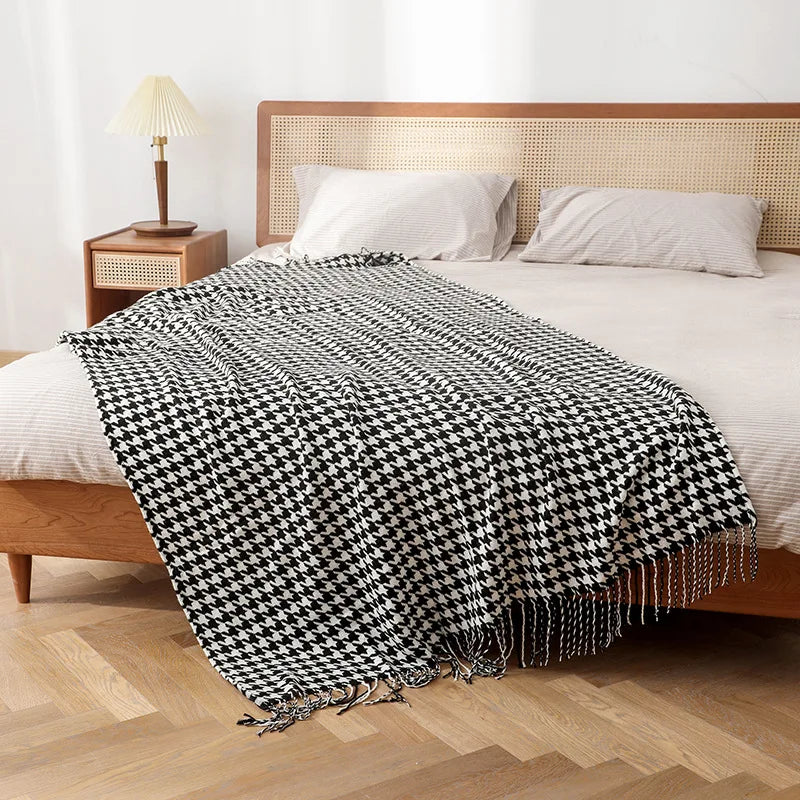 Houndstooth Pattern Knitted Throw