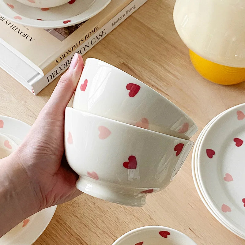 Heartfelt Dining: Heart-Themed Dinnerware Set