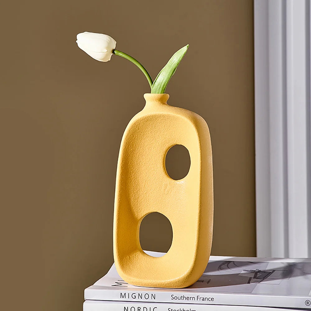 Circle of Elegance: Modern Hollow Ceramic Donut Vase