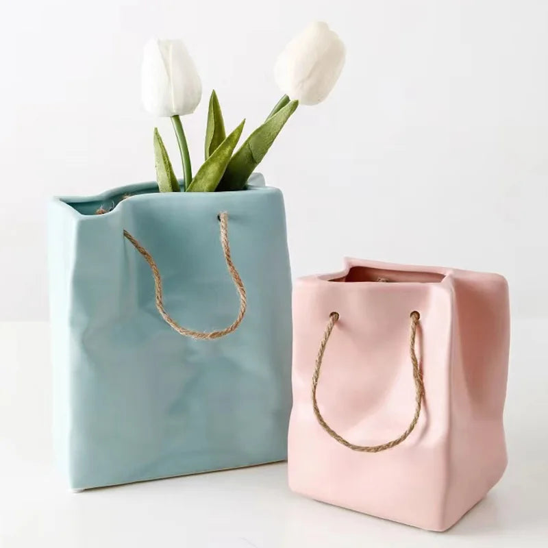 Market Finds: Shopping Bag-Shaped Vase