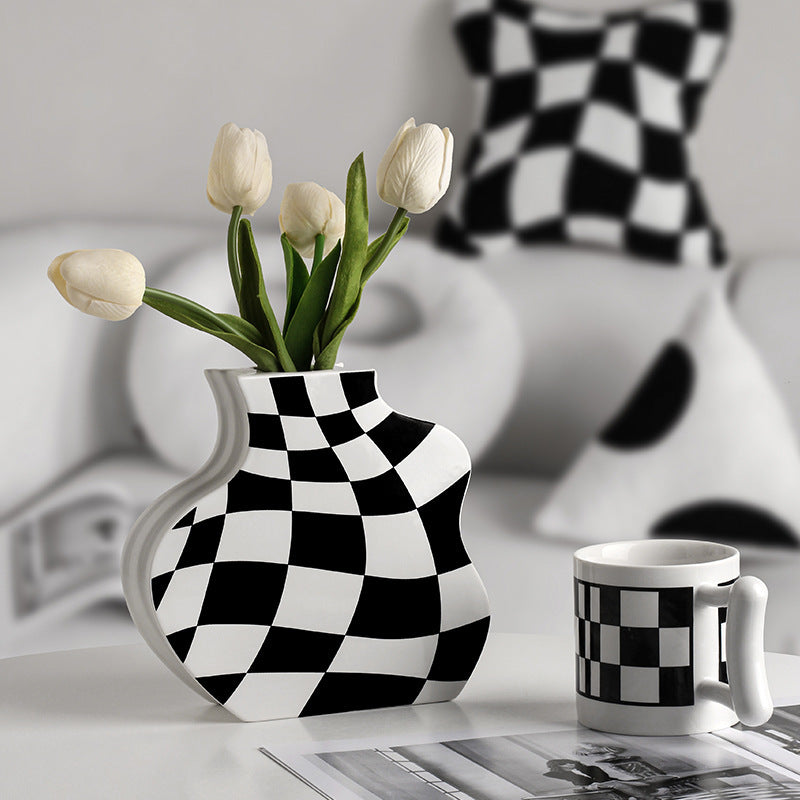 Checkered Elegance: Ceramic Vase Ornaments