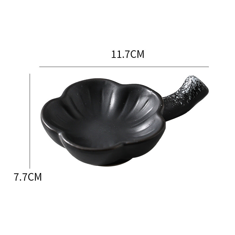 Petals & Handle: Flower-Shaped Dish