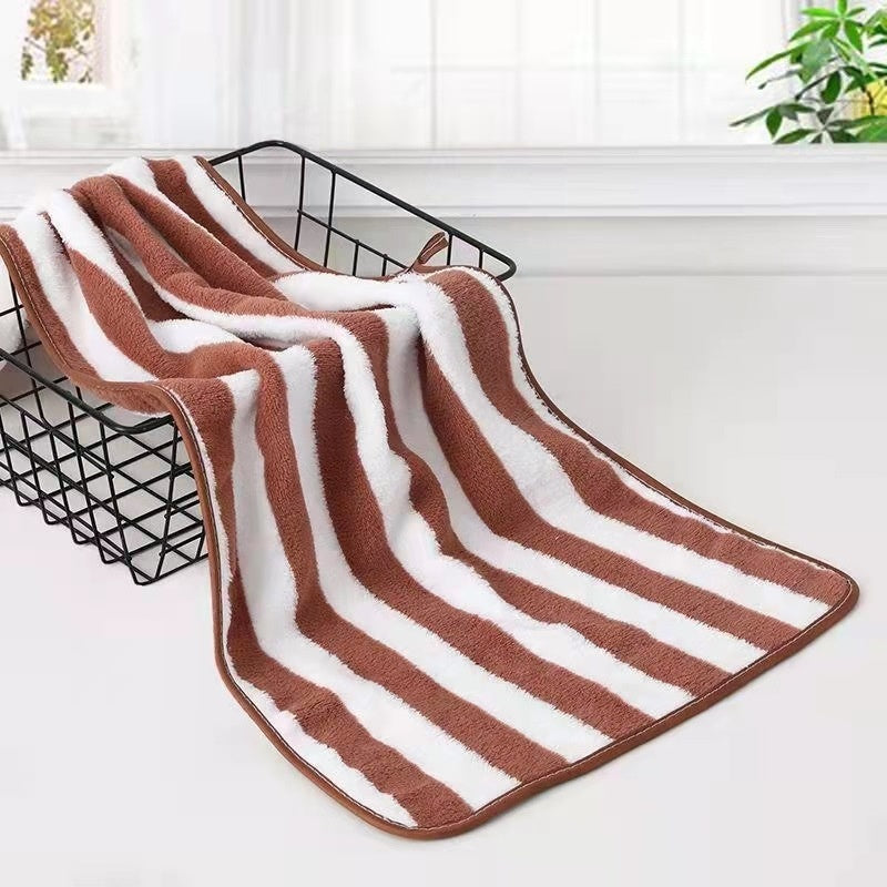 Soft Stripe Coral Comfort: Absorbent Towels