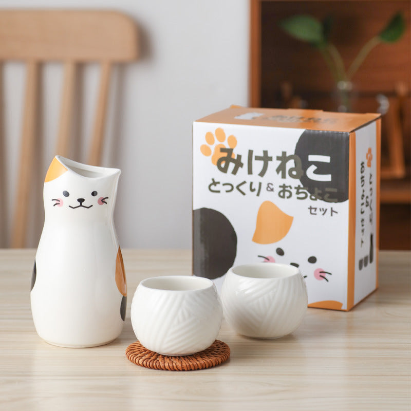 Feline Sip: Cat-Themed Sake Set