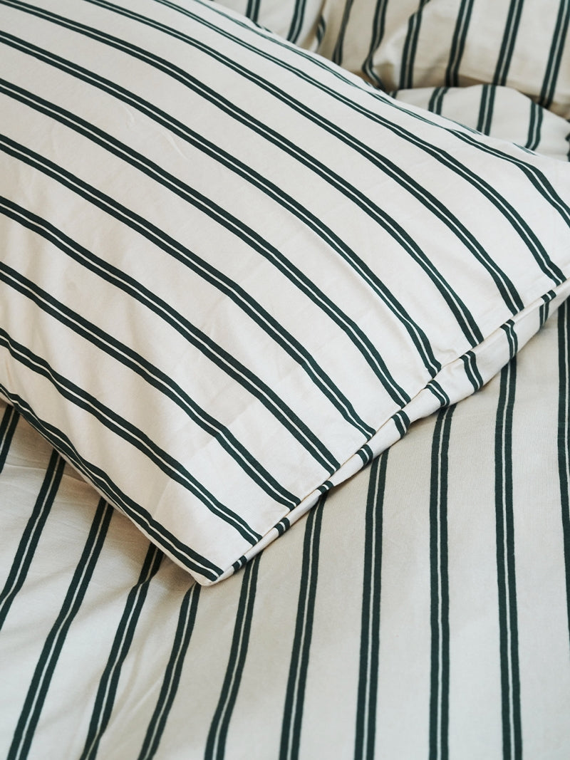 Cozy Stripes: Striped Bedding Set