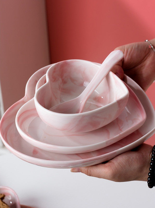 Heartfelt Table: Ceramic Heart-shaped Tableware