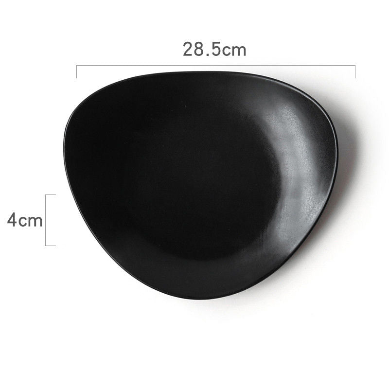 Artisanal Elegance: Ceramic Irregular Bowls and Plates