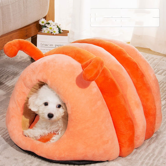 Galactic Retreat: Alien-Themed Cozy Pet Bed