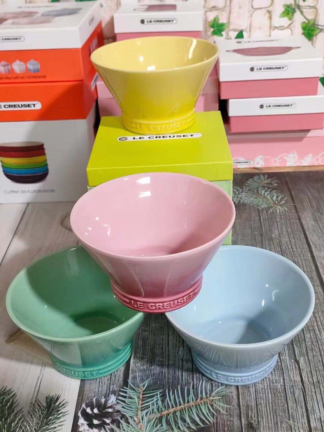 Le Creuset Colourful Tableware