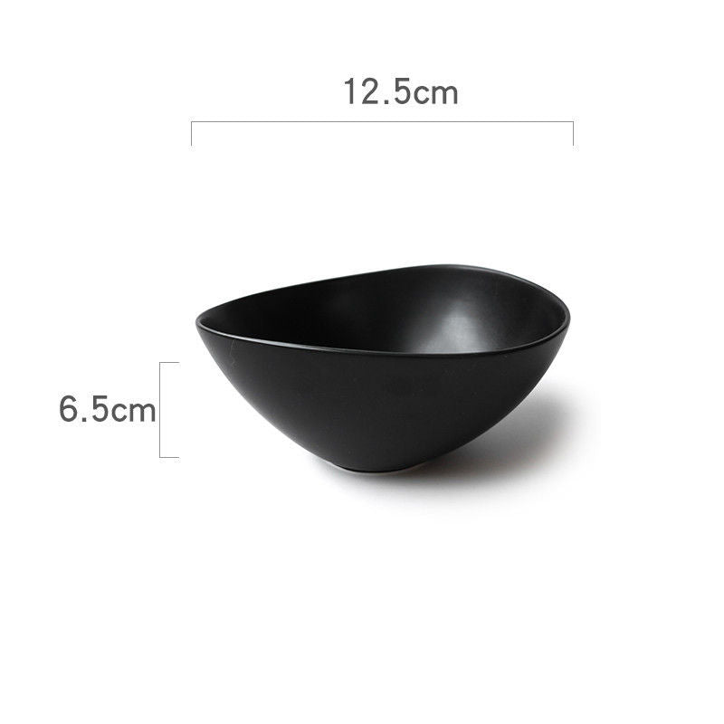 Artisanal Elegance: Ceramic Irregular Bowls and Plates